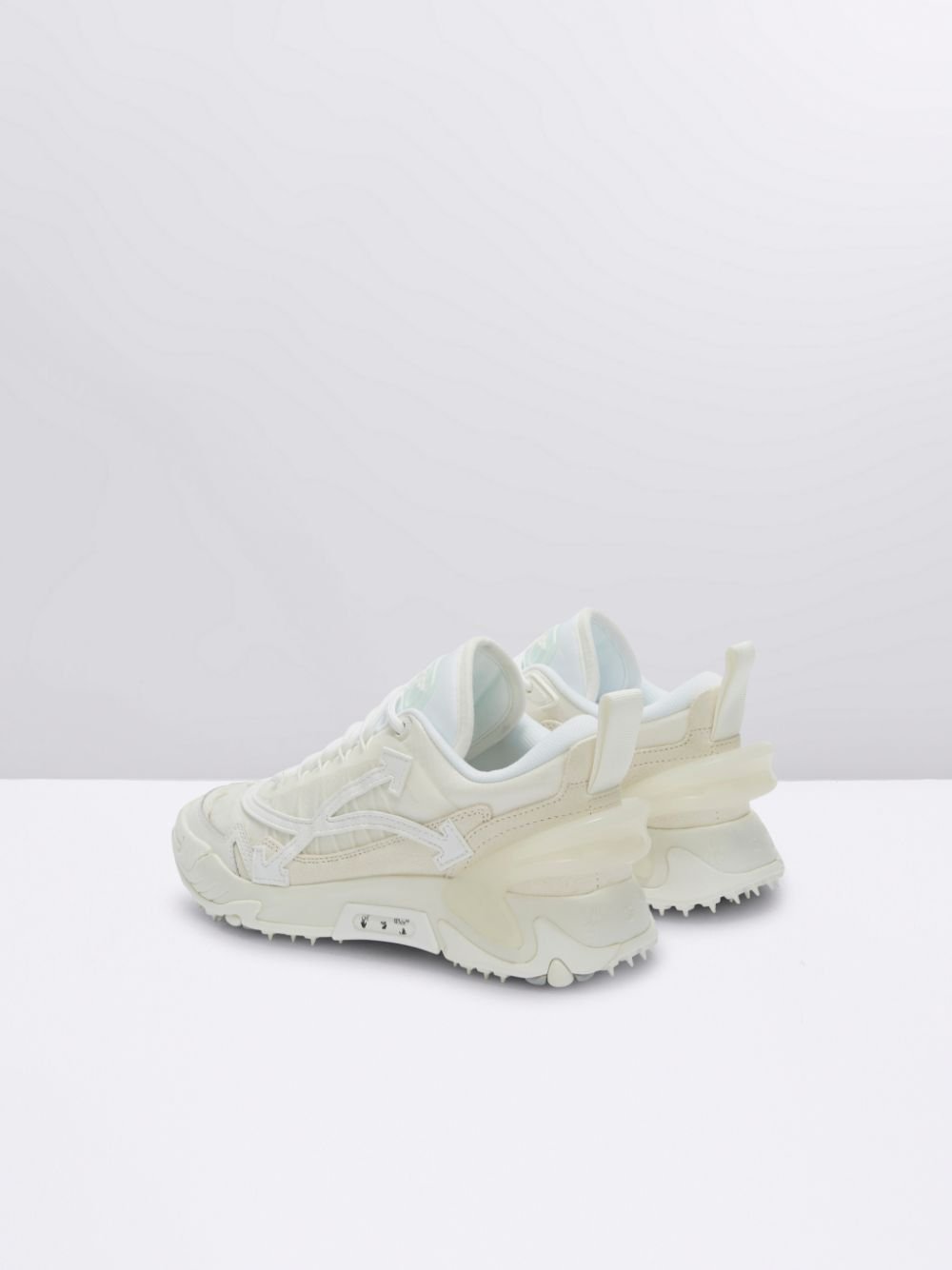 off-white-odsy-2000_18487347_42666441_1000